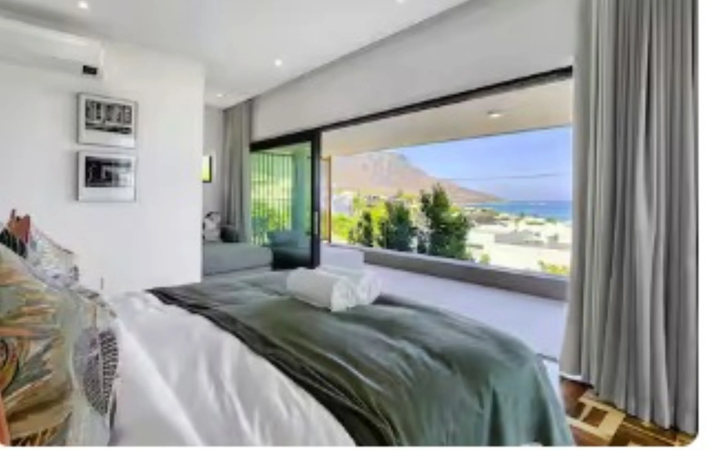 Bedroom 4 — Twelve Apostles mountain view